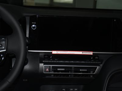 2026 Toyota Camry - Photo 9