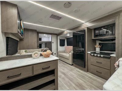 2025 Grand Design Transcend - Photo 4