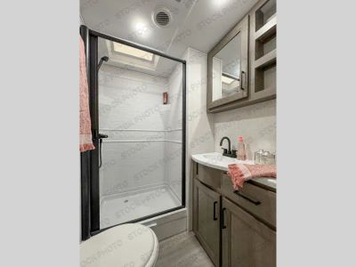 2025 Grand Design Transcend - Photo 6