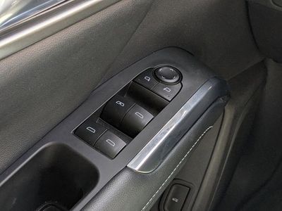 2025 Chevrolet Traverse - Photo 21