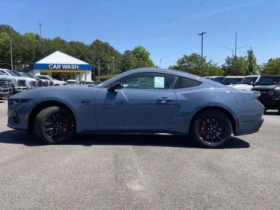 2026 Ford Mustang - Photo 6