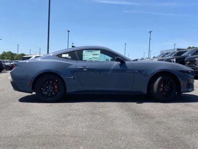 2026 Ford Mustang - Photo 2