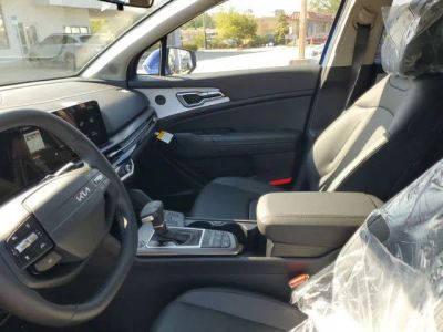 2026 Kia Sportage — photo 8 view
