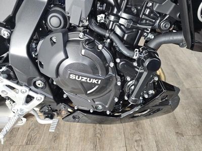 2026 Suzuki GSX-8TT — photo 14 view