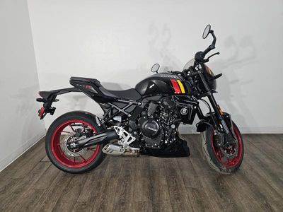 2026 Suzuki GSX-8TT — front three-quarter view