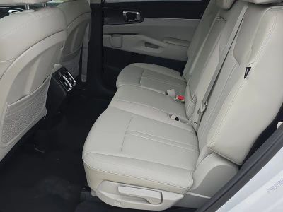 2026 Kia Sorento — photo 16 view
