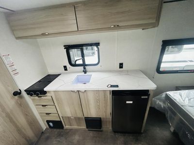 2025 Forest River WILDWOOD - Photo 11