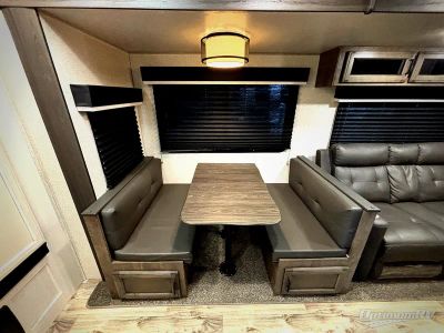 2022 Venture RV SportTrek Touring Edition — photo 15 view