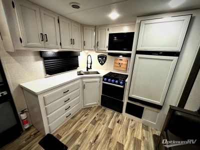 2022 Venture RV SportTrek Touring Edition — photo 16 view