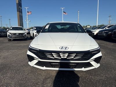 2026 Hyundai Elantra - Photo 2