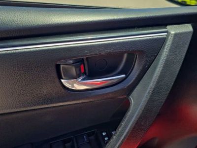2019 Toyota Corolla — photo 17 view
