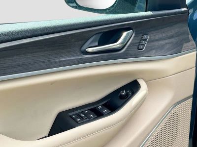 2026 Jeep Grand Cherokee — photo 18 view