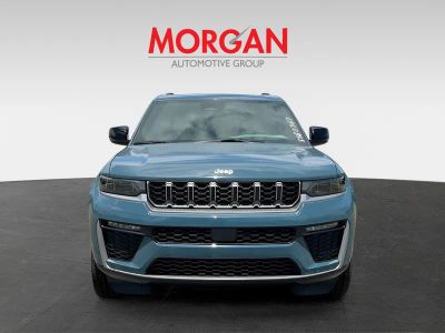 2026 Jeep Grand Cherokee — side profile view