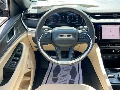 2026 Jeep Grand Cherokee — photo 21 view