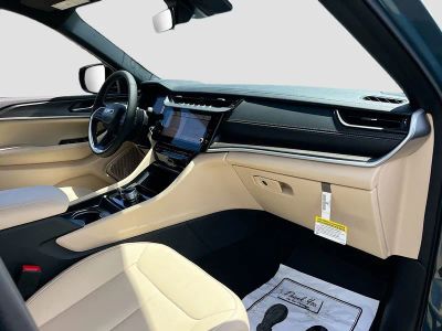 2026 Jeep Grand Cherokee — photo 28 view