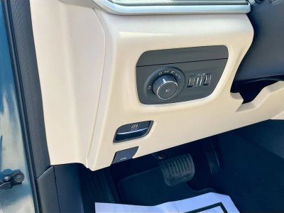 2026 Jeep Grand Cherokee — photo 10 view