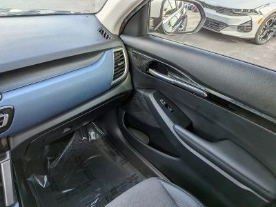2023 Kia Seltos — photo 18 view