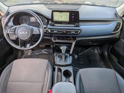 2023 Kia Seltos — photo 16 view