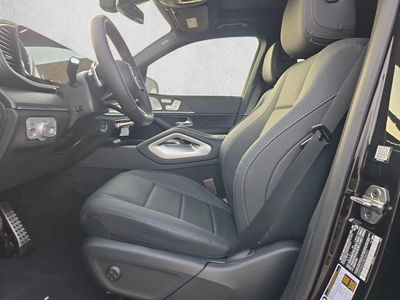 2026 Mercedes-Benz GLS 450 - Photo 4
