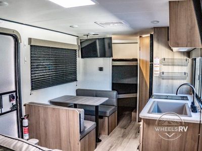 2025 Keystone RV Coleman - Photo 16