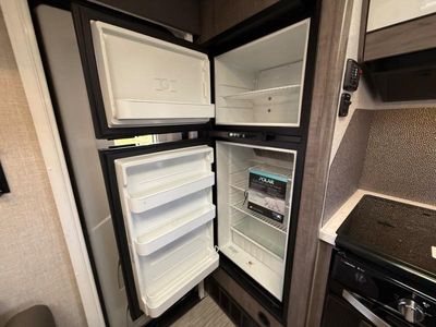 2024 Lance Lance Travel Trailers - Photo 11