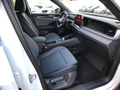 2025 Volkswagen Tiguan SE R-Line Black - Photo 33