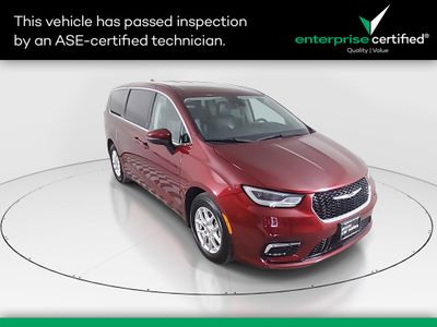 2023 Chrysler Pacifica Touring L FWD — front three-quarter view