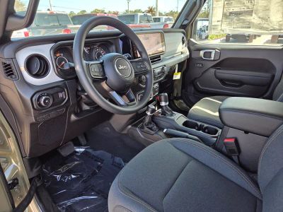 2026 Jeep Wrangler — photo 13 view