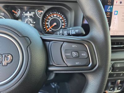 2026 Jeep Wrangler — photo 18 view