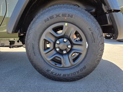 2026 Jeep Wrangler — photo 10 view