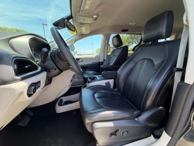 2023 Chrysler Pacifica - Photo 13
