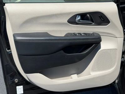 2023 Chrysler Pacifica - Photo 24