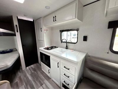 2026 Jayco Jay Flight SLX - Photo 11