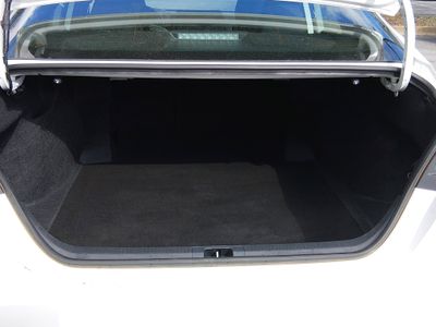 2025 Toyota Camry — photo 11 view