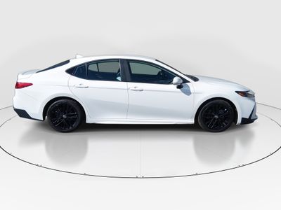2025 Toyota Camry — photo 8 view
