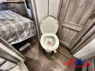 2023 Dutchmen RV Yukon - Photo 42