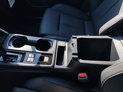 2026 Subaru Outback — photo 28 view