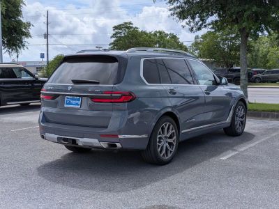 2023 BMW X7 — detail view