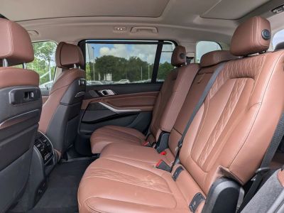 2023 BMW X7 — photo 29 view