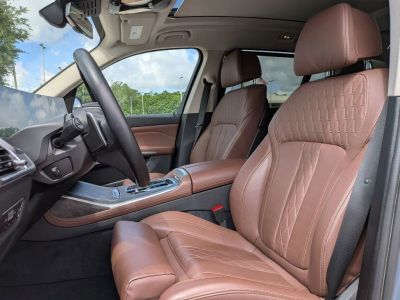 2023 BMW X7 — photo 12 view