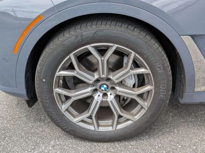 2023 BMW X7 — photo 9 view