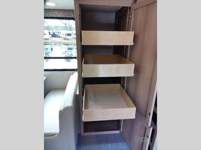 2026 Dynamax Europa S - Photo 14
