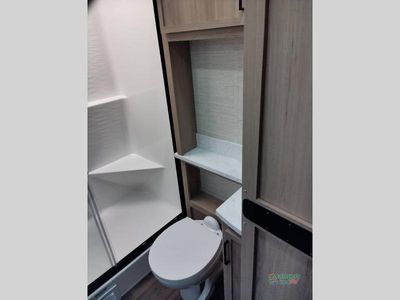 2026 Dynamax Europa S - Photo 30