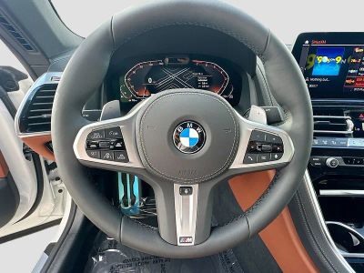 2026 BMW 8 Series — photo 8 view