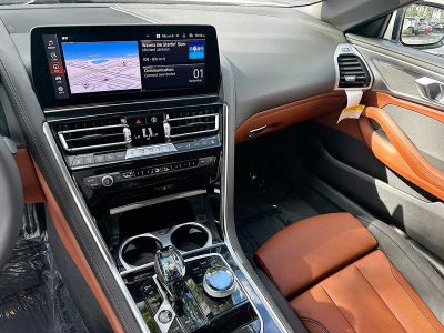 2026 BMW 8 Series — photo 17 view