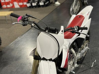 2026 Yamaha YZ250 70th Anniversary Edition - Photo 9