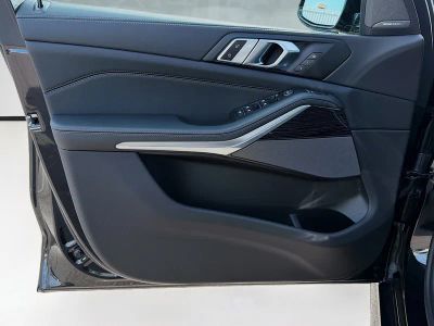 2026 BMW X5 — photo 21 view