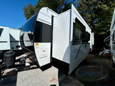 2026 Winnebago Thrive - Photo 23