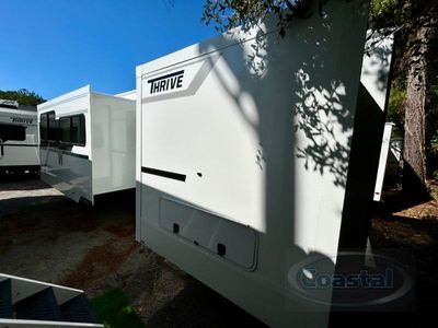 2026 Winnebago Thrive - Photo 25