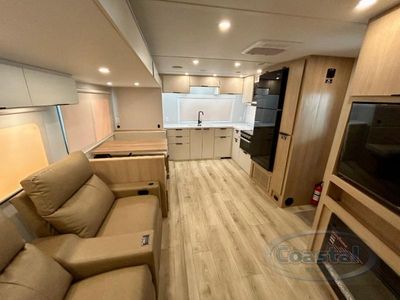 2026 Winnebago Thrive - Photo 6